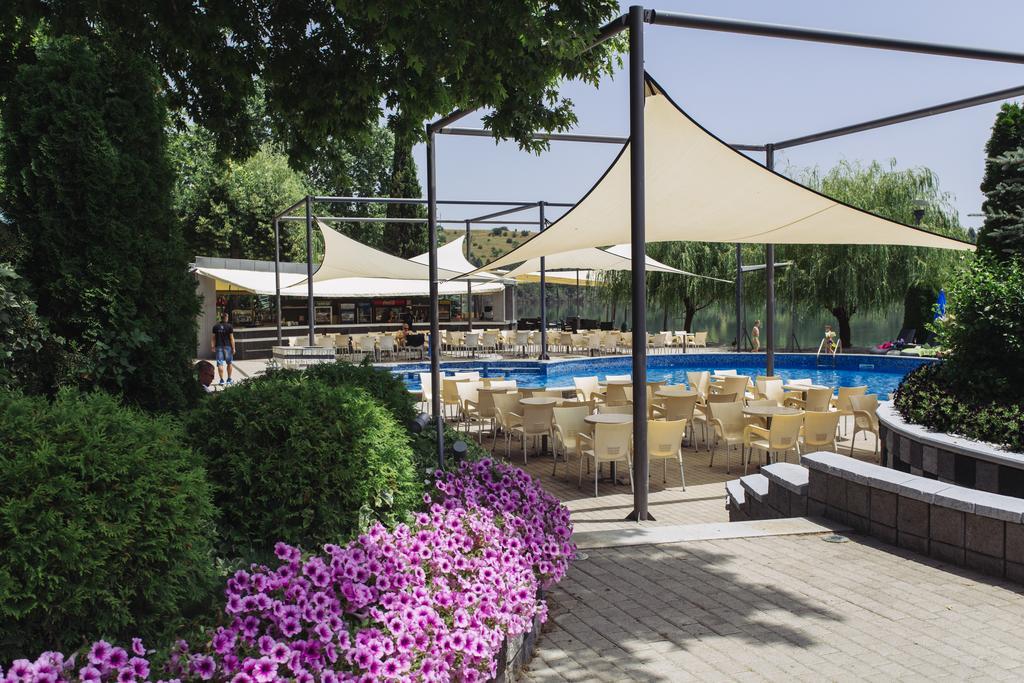 Romantique Veles Hotel Eksteriør billede