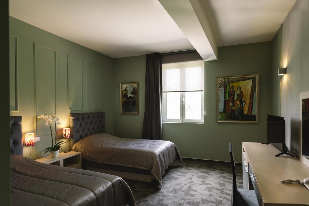 Romantique Veles Hotel Eksteriør billede