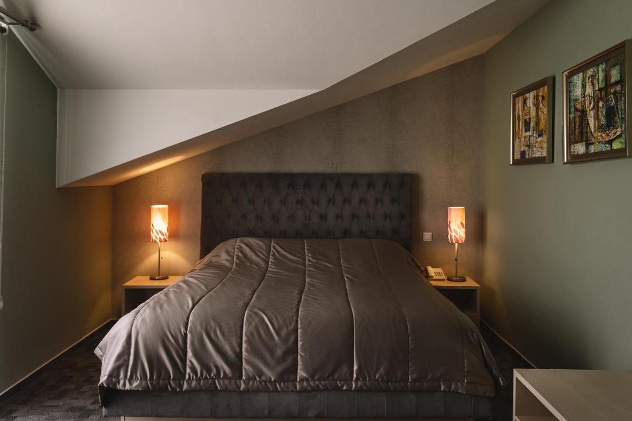 Romantique Veles Hotel Eksteriør billede
