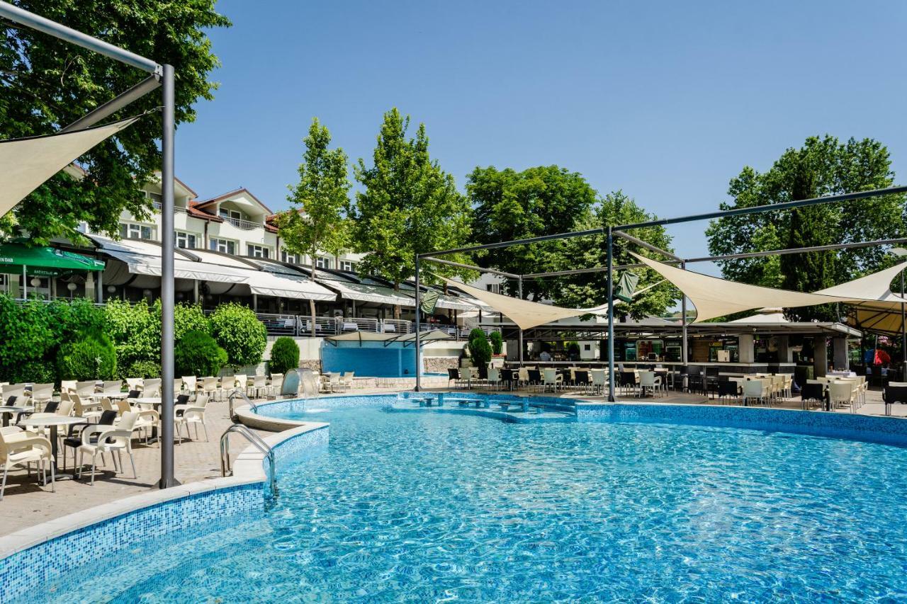 Romantique Veles Hotel Eksteriør billede
